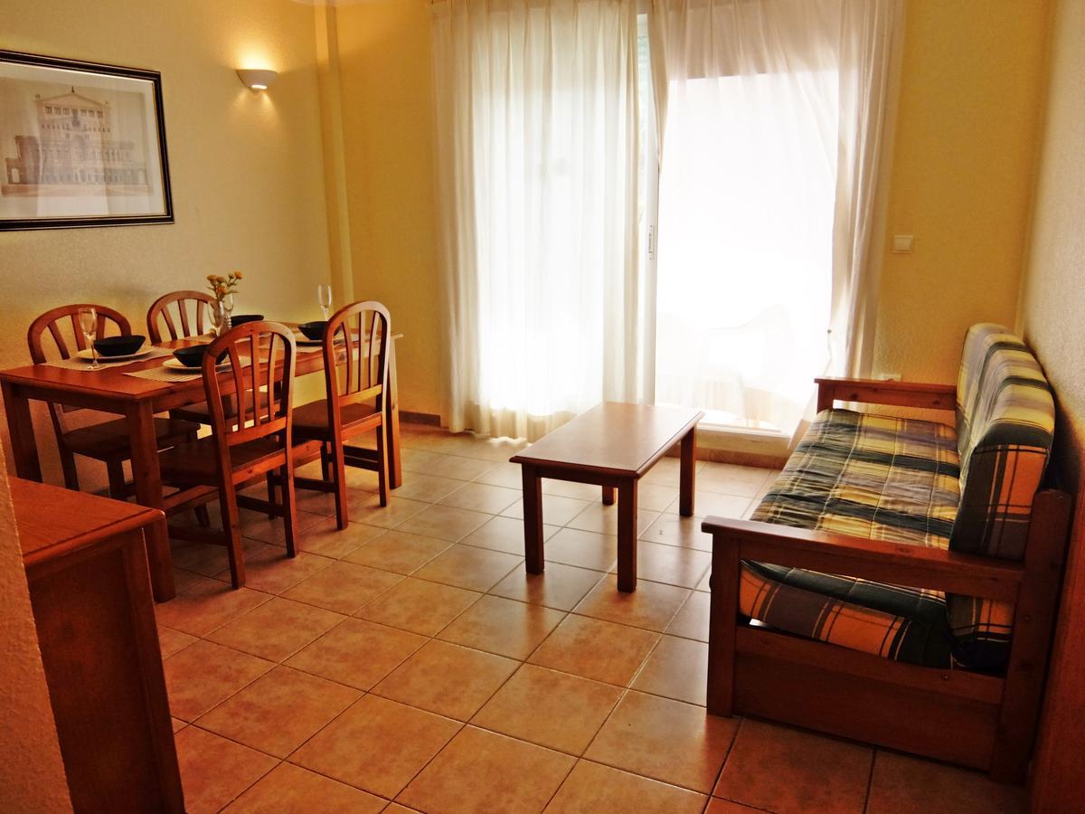 Los Juncos Apartamentos - Solo Familias Oliva Eksteriør bilde